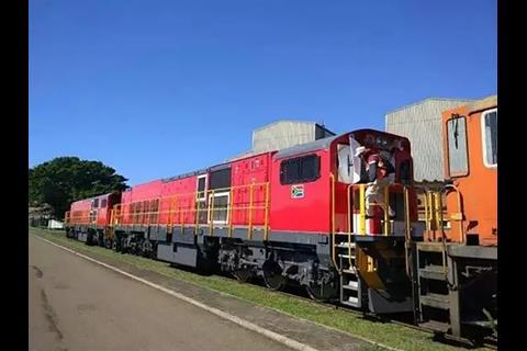 The Transnet Class 45 locomotives have 3·3 MW MTU 20V 4000 R63L engines.